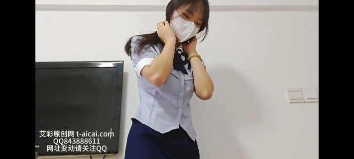 crush 19岁女大阿离可爱JK小皮鞋狠踩小龙虾（语言丰富） [9分14秒]