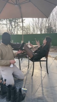 直播视频 《阮芷大人》户外跪舔多双脏鞋/主子监工 [23分34秒]