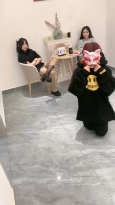 直播视频 《天津女仆店》推荐-开发多名女仆素人做S玩母畜《双视角版》 [35分22秒]