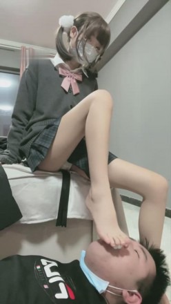 直播视频 《芃芃大人S》白丝羞辱专场 [30分19秒]