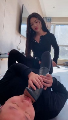 直播视频 《麋鹿银儿》素人重度强制虐 [48分56秒]