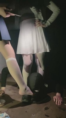 直播视频 《狗哥》野外开发双S白丝素人舔脚 [30分19秒]