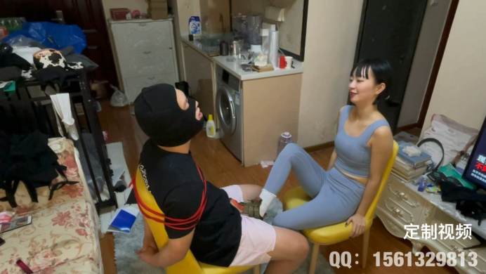 Haruka瑶酱 瑶酱强迫小偷吐奶闻鞋袜 [17分26秒]