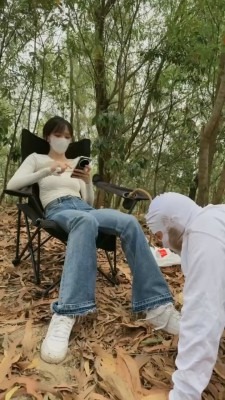 直播视频 《暴主》户外强迫舔小白鞋处刑 [48分56秒]