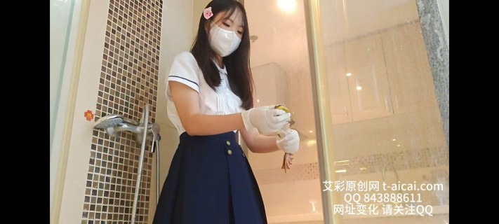 crush 19岁女大学生阿离JK初踩牛蛙（双视角语言丰富） [19分35秒]