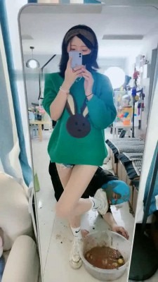 资讯|直播视频 《美离子》年度超重口-无底限畜化/脏泥混水果踩食 [48分56秒]