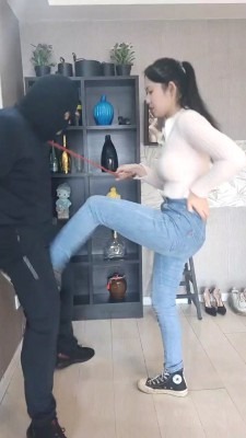 直播视频 《采诗》运动鞋重度提档专场 [12分18秒]