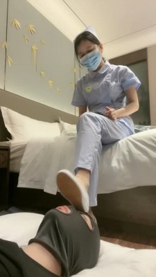 资讯|直播视频 《漫漫》护士小姐姐给患者做特殊治疗 [30分19秒]