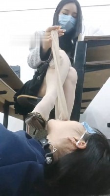 直播视频 《爱可呀》大学教室调母畜-舔长靴高跟/转胯/吃丝袜 [23分34秒]