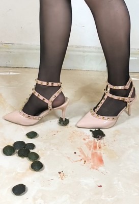 crush 黑丝高跟踩小龟 [10分31秒]