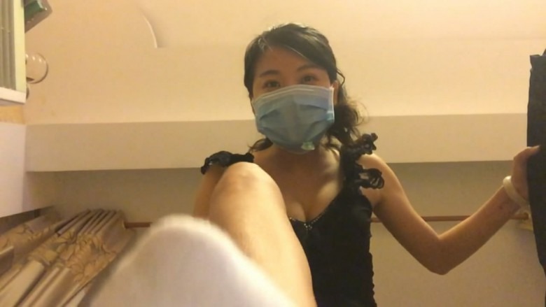 婧児小主 语言戏谑邪恶POV巨人姐姐的臭棉袜折磨 [9分46秒]