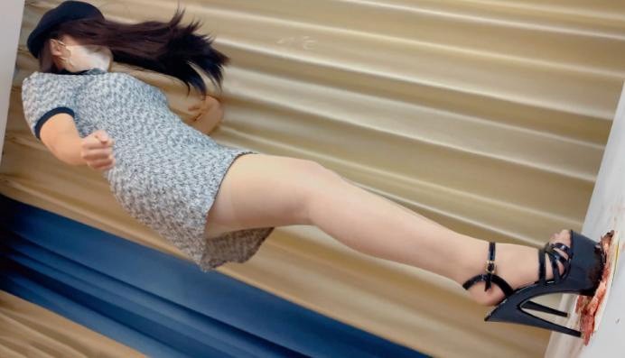 资讯|crush GTS昕馨最新原创踩鲫鱼（一）三双高跟鞋丝袜美脚踩烂鲫鱼Crush [23分37秒]