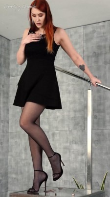 crush 1028 - irene黑丝高跟凉鞋踩喷鱼 [23分37秒]