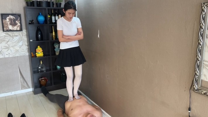 碎蛋娇娃 『超S·联盟』女学生调教丝袜贼 [48分56秒]