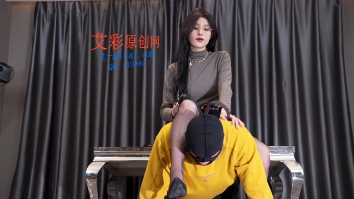 绝美黑金女神 无简单乘骑16分钟 [17分1秒]