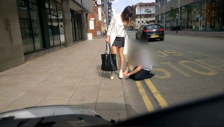 资讯|crush 国外美女路人无意识碾踩各种昆虫 [49分10秒]