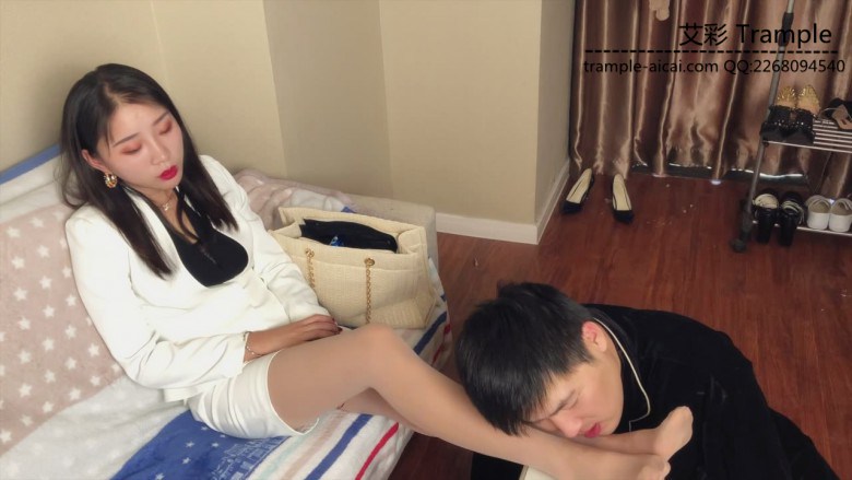 资讯|女王女主 《安乔》希雨女经理恋足剧情片 [30分19秒]