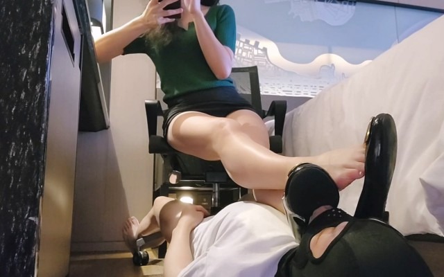 女王女主 香港女神jessica船鞋裸足无意识踩踏调教脚奴 [48分56秒]
