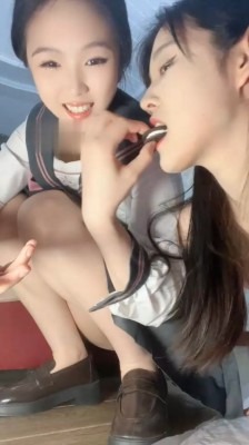 直播视频 《时颜》超美母畜-脚下碾压喂食 [48分56秒]