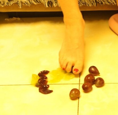 资讯|crush 安安踩踏葡萄火龙果 [11分36秒]