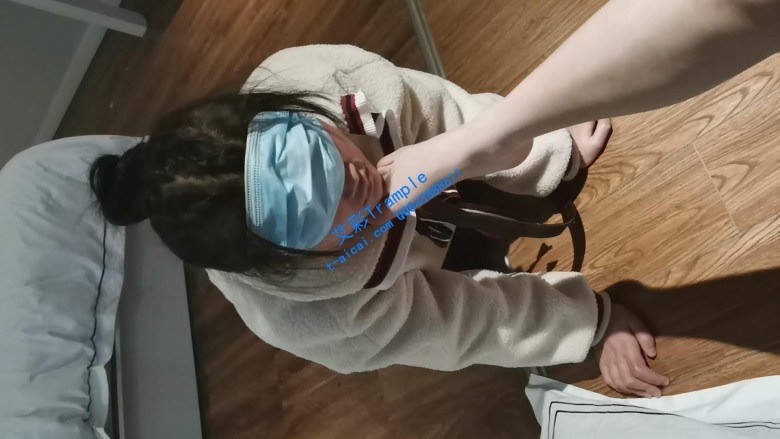 女王女主 《校园女M系列》罚女M顶鞋子舔脚 [30分19秒]