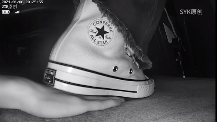 资讯|crush B791 &#8211; 无意识高帮帆布+厚底帆布+耐克AJ+耐克运动鞋四鞋踩手+电影结束两段舔鞋 [23分37秒]