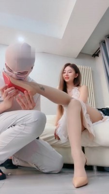 资讯|直播视频 《一茶》绿帽老公只喜欢我的丝袜高跟美腿/吃byt [30分19秒]