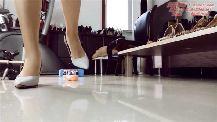 资讯|crush 婧児女神GTS Crush 4双高跟全语言 缩小高跟走踩 慢慢折磨到死 [48分56秒]