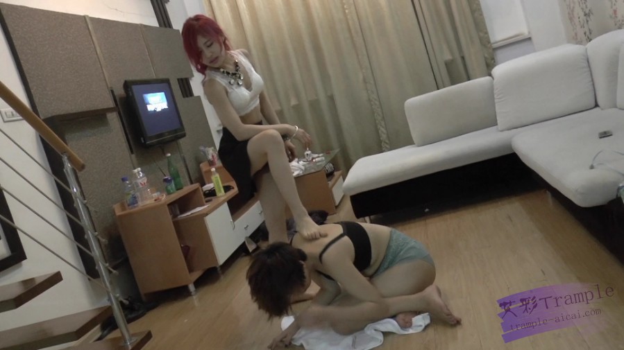 黑冰女神 《冰时代》黑冰女神 极度侮辱残虐母狗（强烈推荐） [48分56秒]