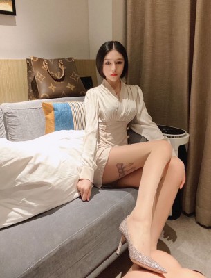 玉女工作室 《玉女定制》诺曦S重度踢裆碎蛋 超狠踢蛋1000下 [12分18秒]