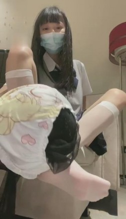 直播视频 《阿月》JK制服学姐欺负弟弟 [48分56秒]