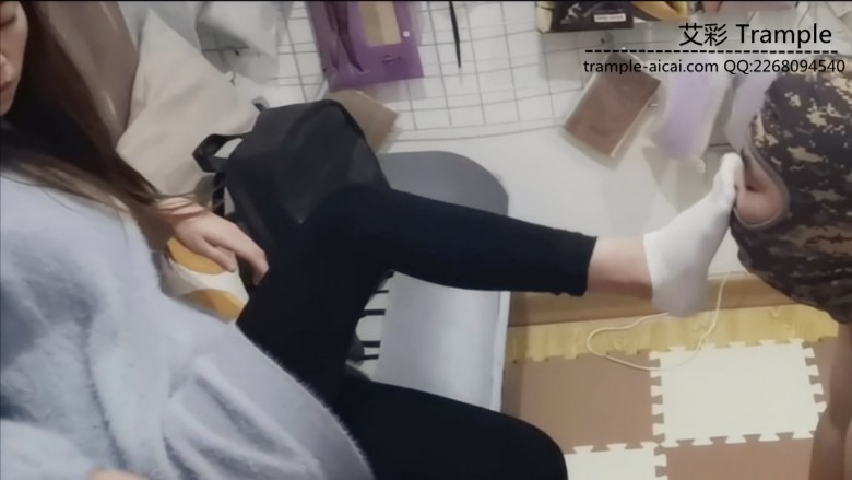 资讯|傲柔天下 傲柔s黑丝高跟+白袜白鞋+口水调教 [32分35秒]