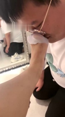 直播视频 《汐言》跑步健身回来让狗闻原味 [30分19秒]