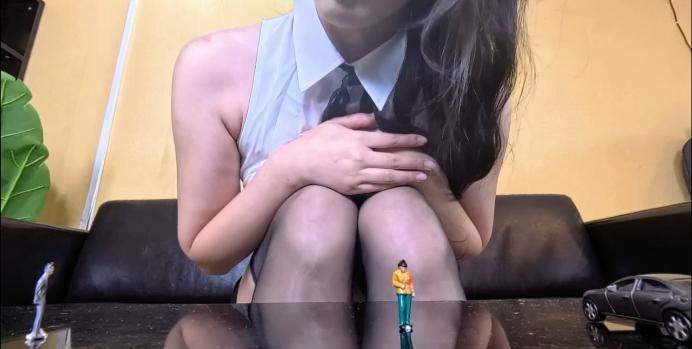 资讯|crush 《GTS-VR》超大OL少女の微缩城市接管《厚底高跟+黑丝+裸足+玻璃视角》 [9分58秒]