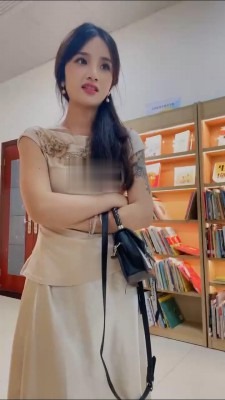 资讯|直播视频 《香芋朱朱》在大学图书馆开发学生S [18分25秒]