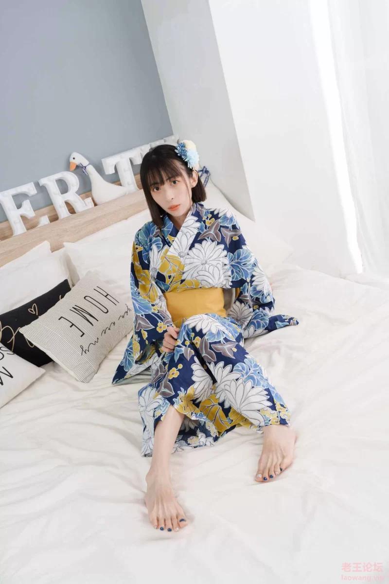 Limer-子子 超敏感脚脚初次被TK [160P-395MB]