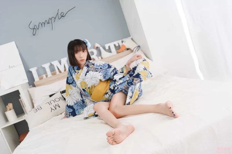 Limer-子子 超敏感脚脚初次被TK [160P-395MB]