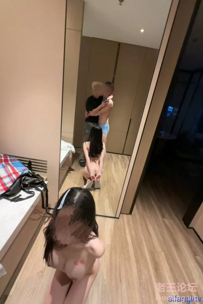 资讯|高颜模特身材气质网红女神《总在你背后TK》女神调教成母 [687P+90V-2.80GB]