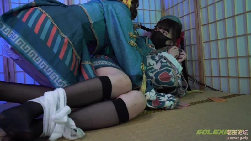 Mia&Miya万圣节限定-双人黑丝美腿捆绑TK [1v-445m]