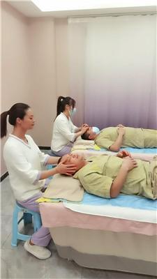 【网盘】【乔伊】群调群虐-教沐足技师做S【三视角版】bf51419