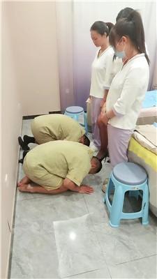 【网盘】【乔伊】群调群虐-教沐足技师做S【三视角版】bf51419