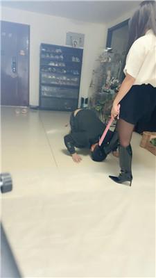 京味芭比犯错的狗就要惩罚 JS250316-12