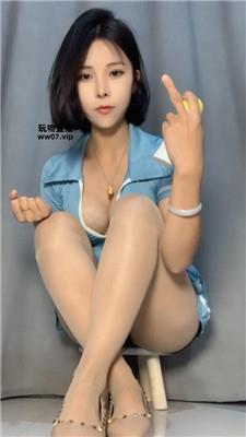 河南苏苏爆吸香水盯    250329-6