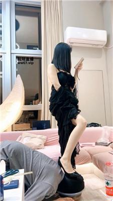 【网盘】【黛樱】圣水盛宴-铆钉高跟镜前羞辱bf51461