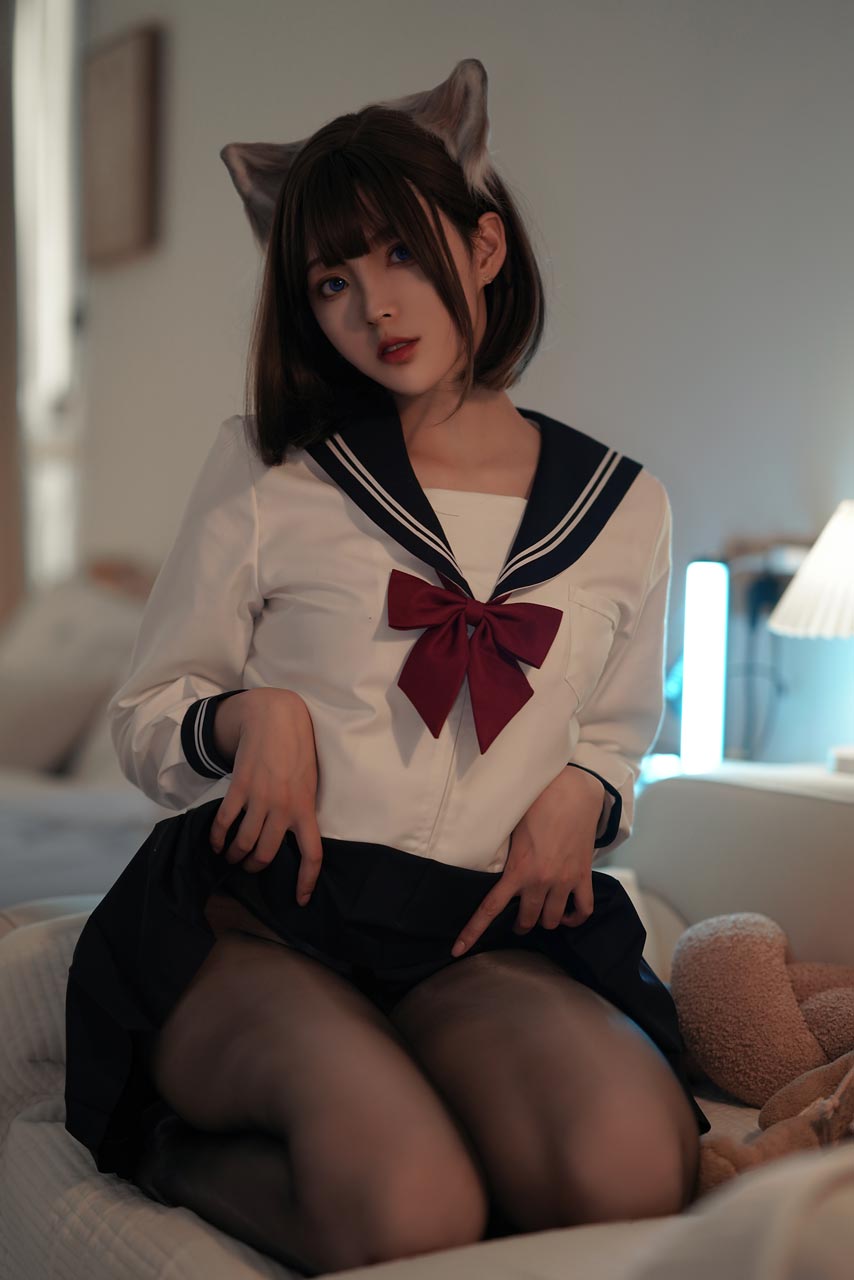 【网盘】Natsuko夏夏子 JK大尾巴猫
