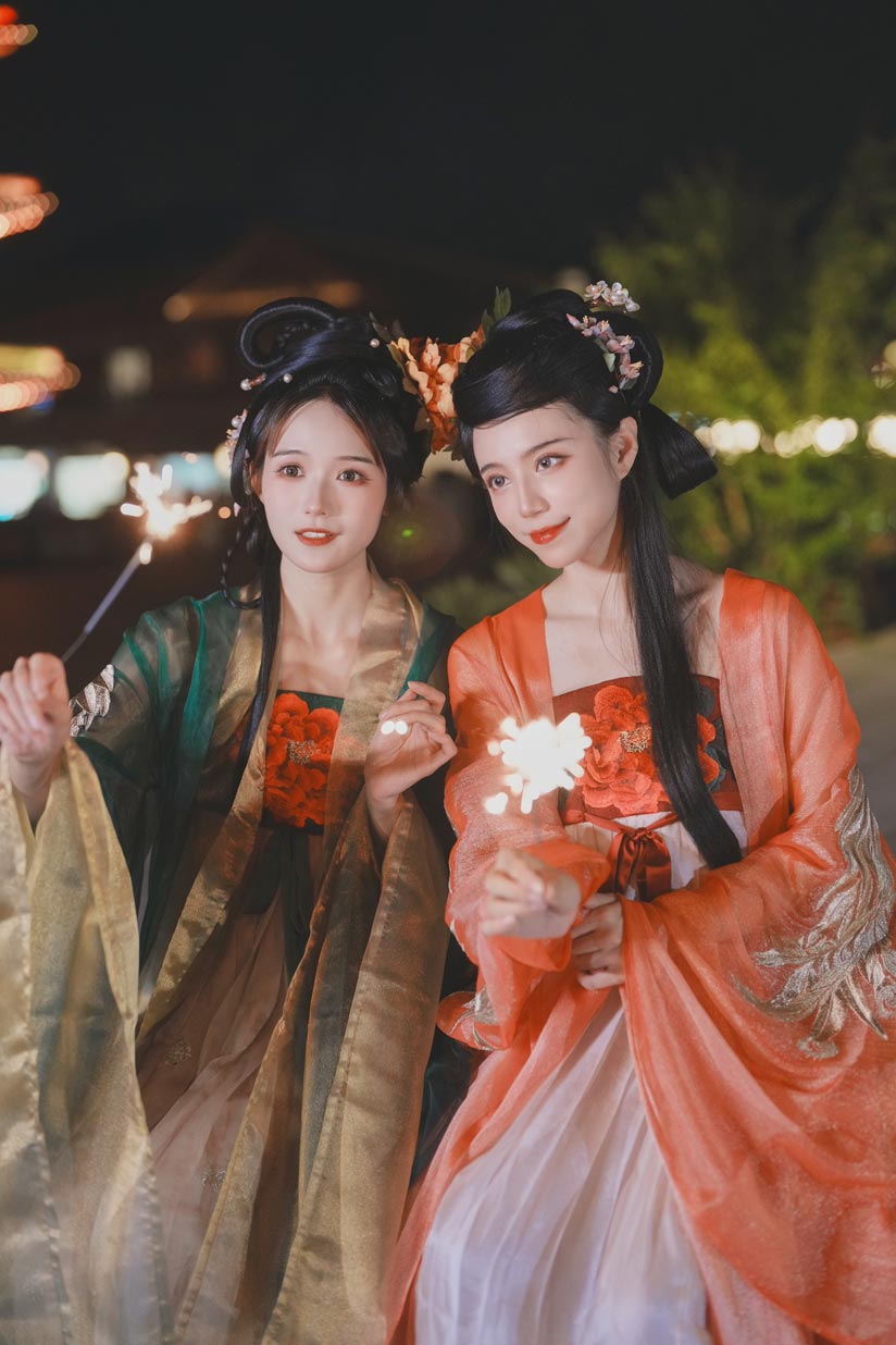 兔子Zzz不吃胡萝卜&贰加六-夜游灯会