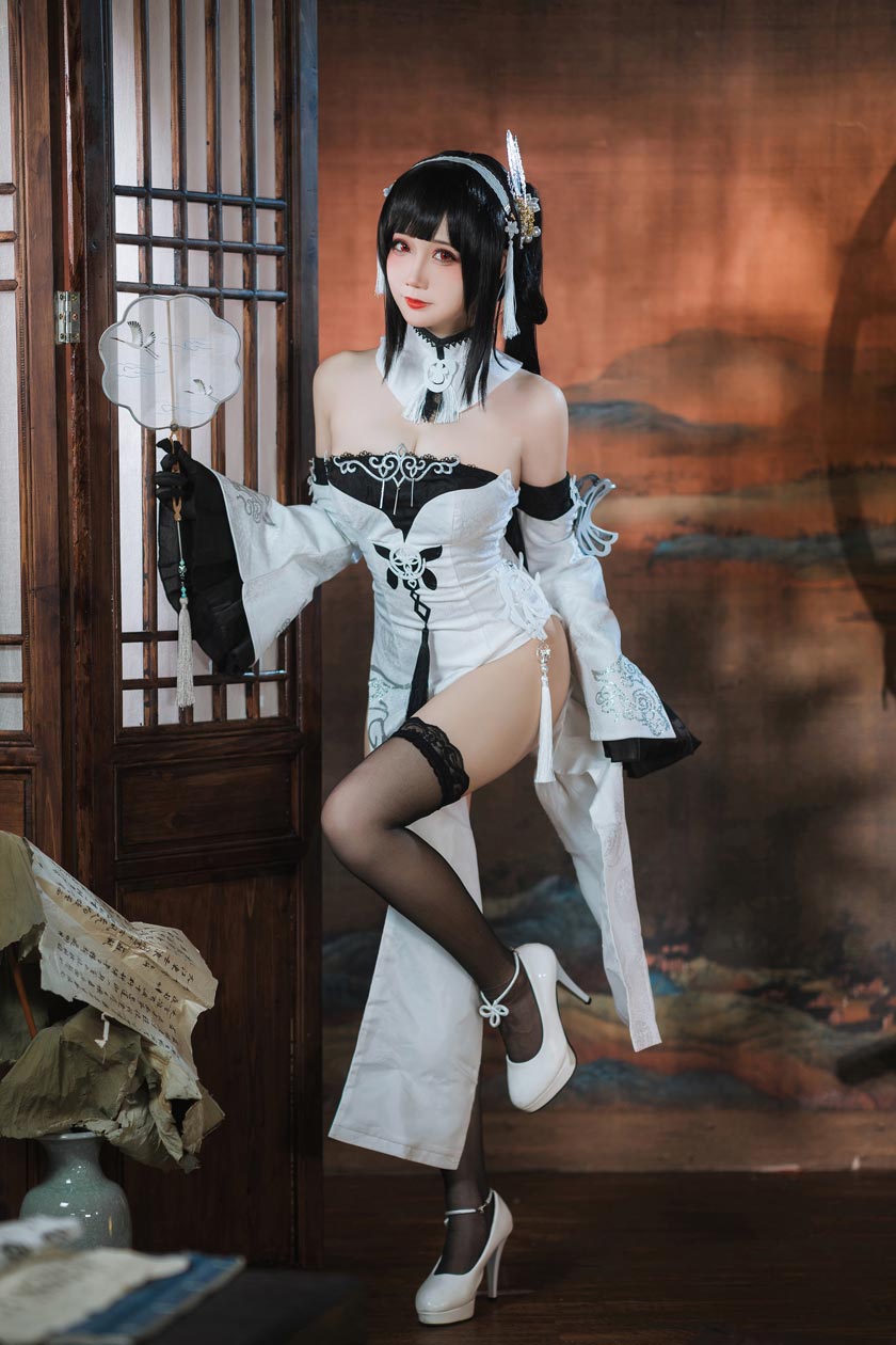 焖焖碳-碧蓝航线 鎮海 白黑礼服