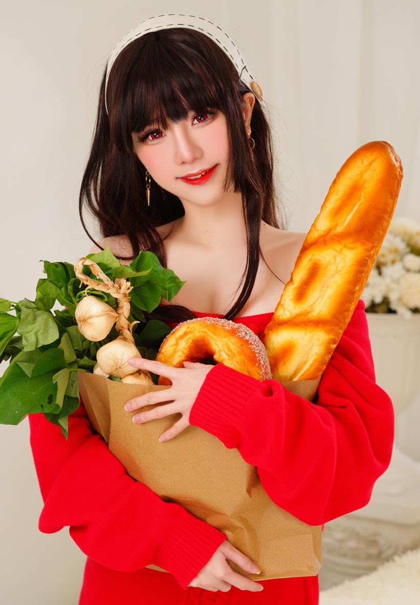 【网盘】马来西亚COSER Sally Dorasnow-Yor Forger Red Sweater