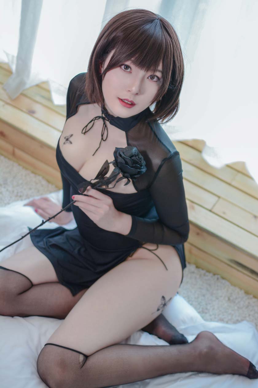 【网盘】Natsuko夏夏子-开胸旗袍