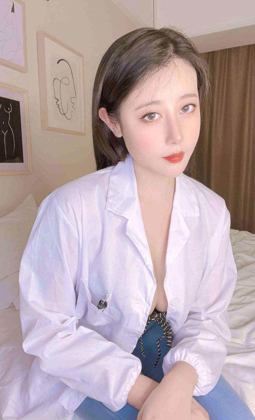 【网盘】奈汐酱nice 33号自拍本 禁忌医生